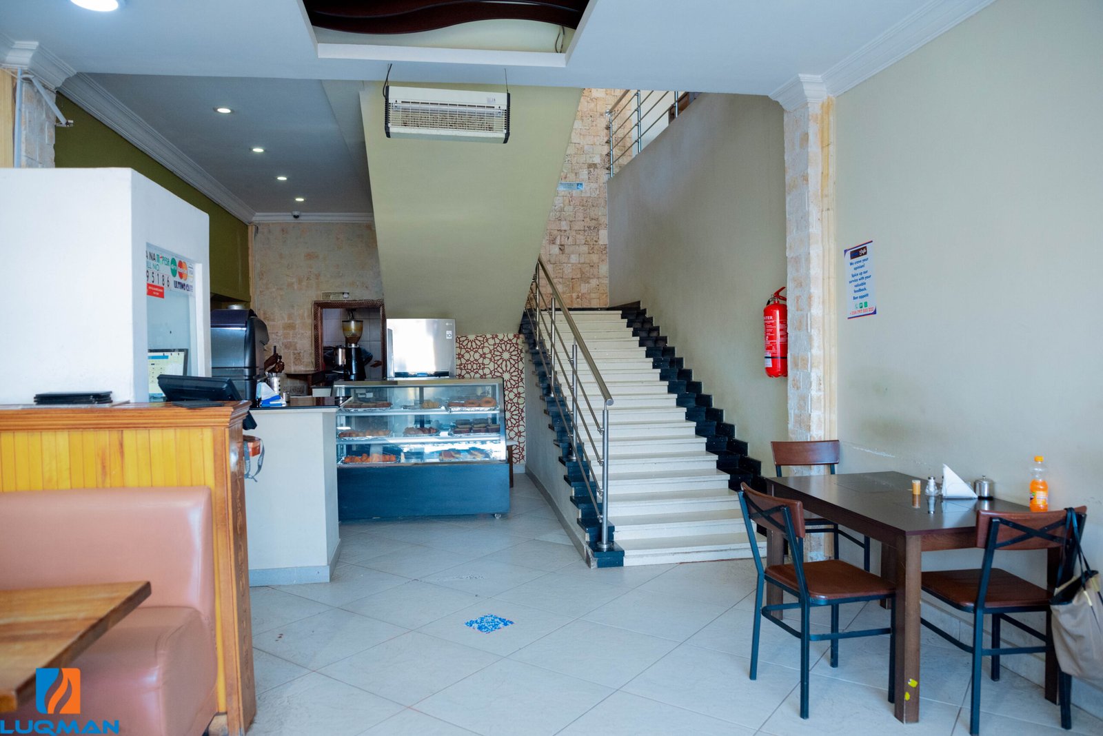 Ultimo Cafe Restaurant